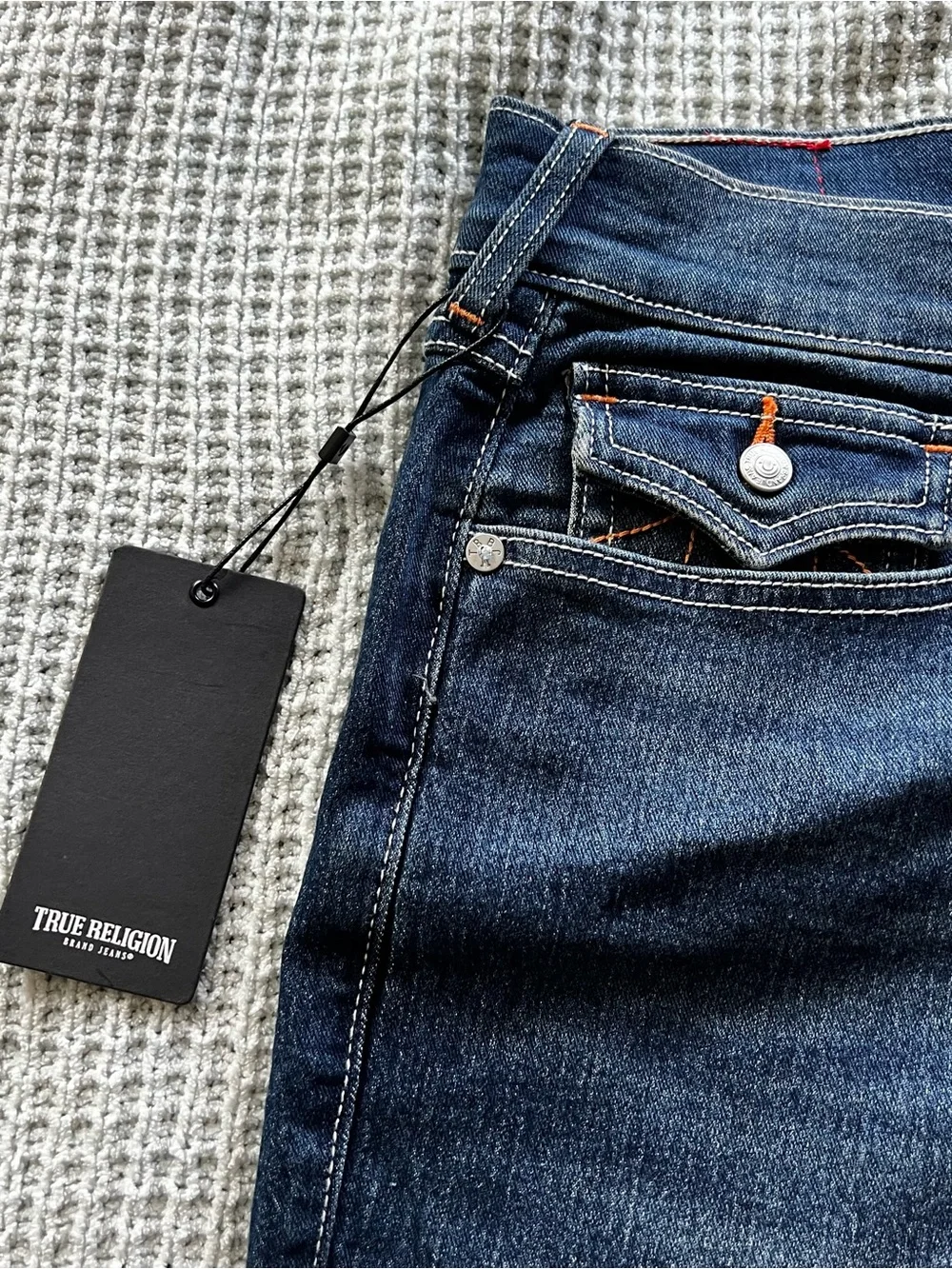 NWT True Religion Men's Dark Blue Raw Denim Shorts with Contrast Stitching 38